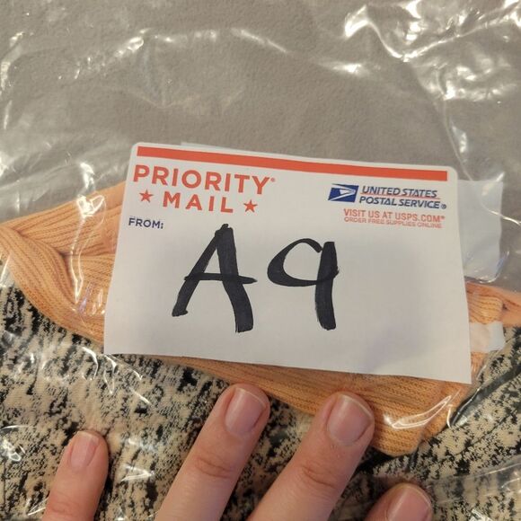 Silence Noise Urban Outfitters lof of two tank and crop top Size Xs Small - Picture 6 of 6